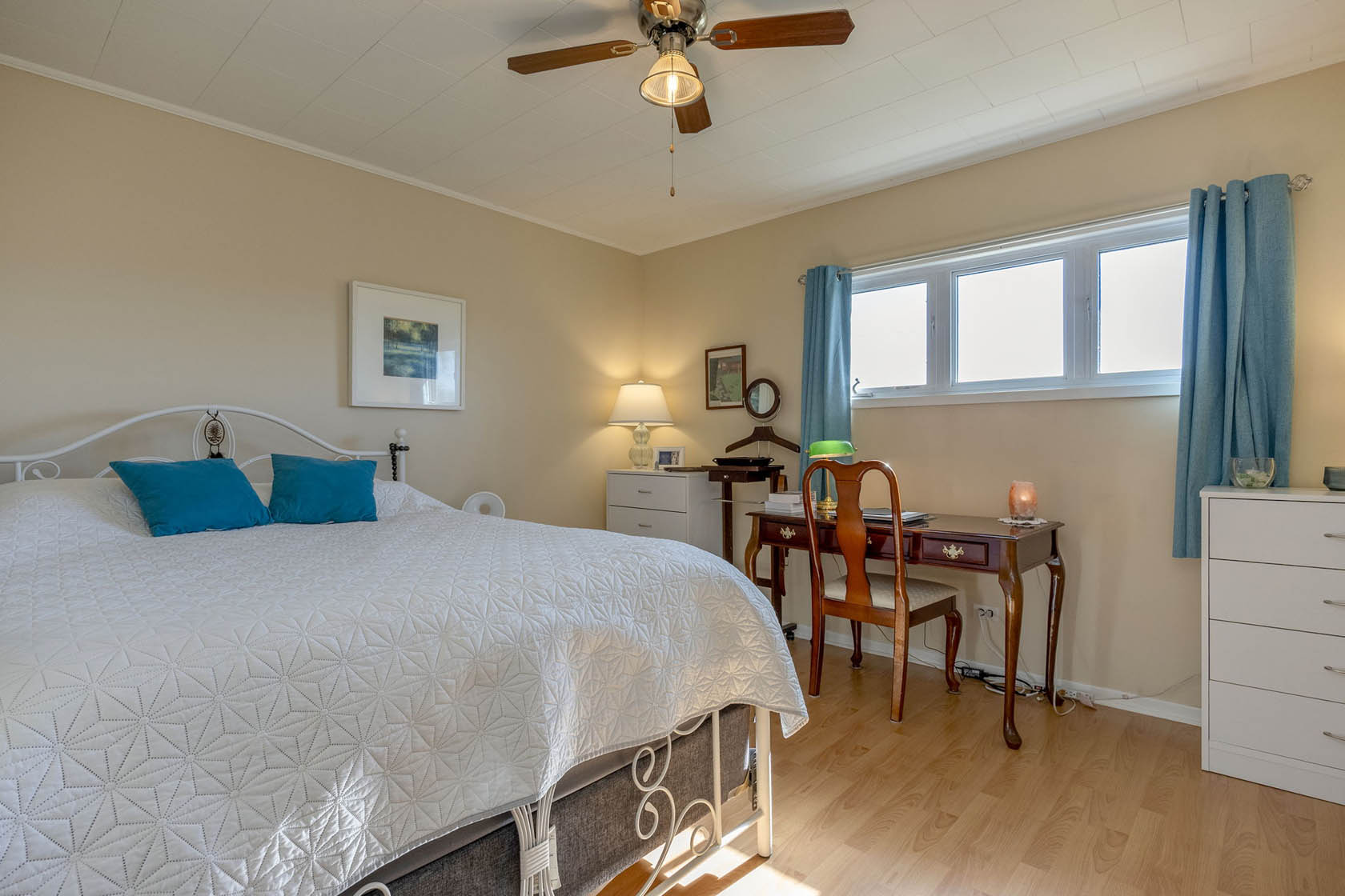 53-web-or-mls-JOE_7590s